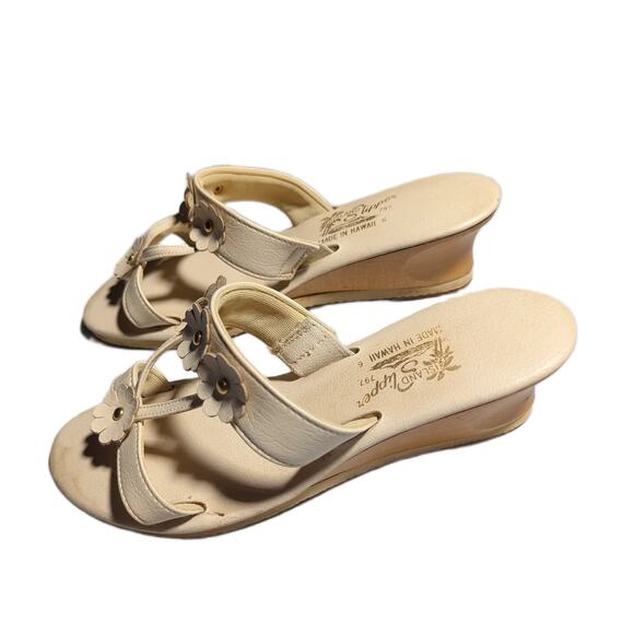 Vtg 1970s Island Slipper Ivory Faux Leather Flower Wooden Wedge Slide Sandals 6 - Picture 6 of 6